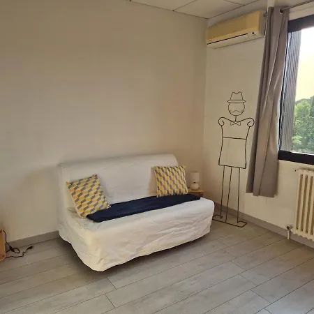 T3 Cosy Et Lumineux Avec Terrasse דירה